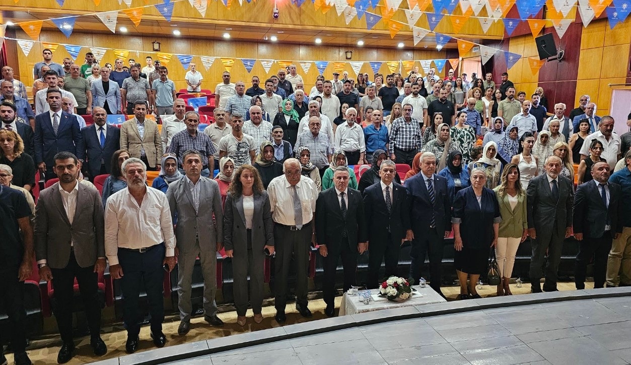 AKP-Tuncelide-toplanti-krizi-Il-baskaninin-hukmu-yoktur.jpg